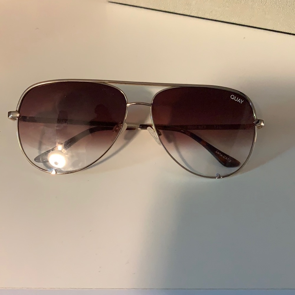 Quay gold sunglasses